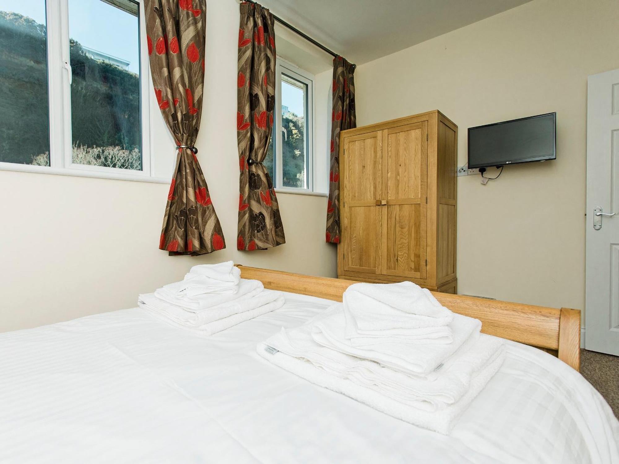 Sunny Beach Apartments Shanklin Eksteriør bilde
