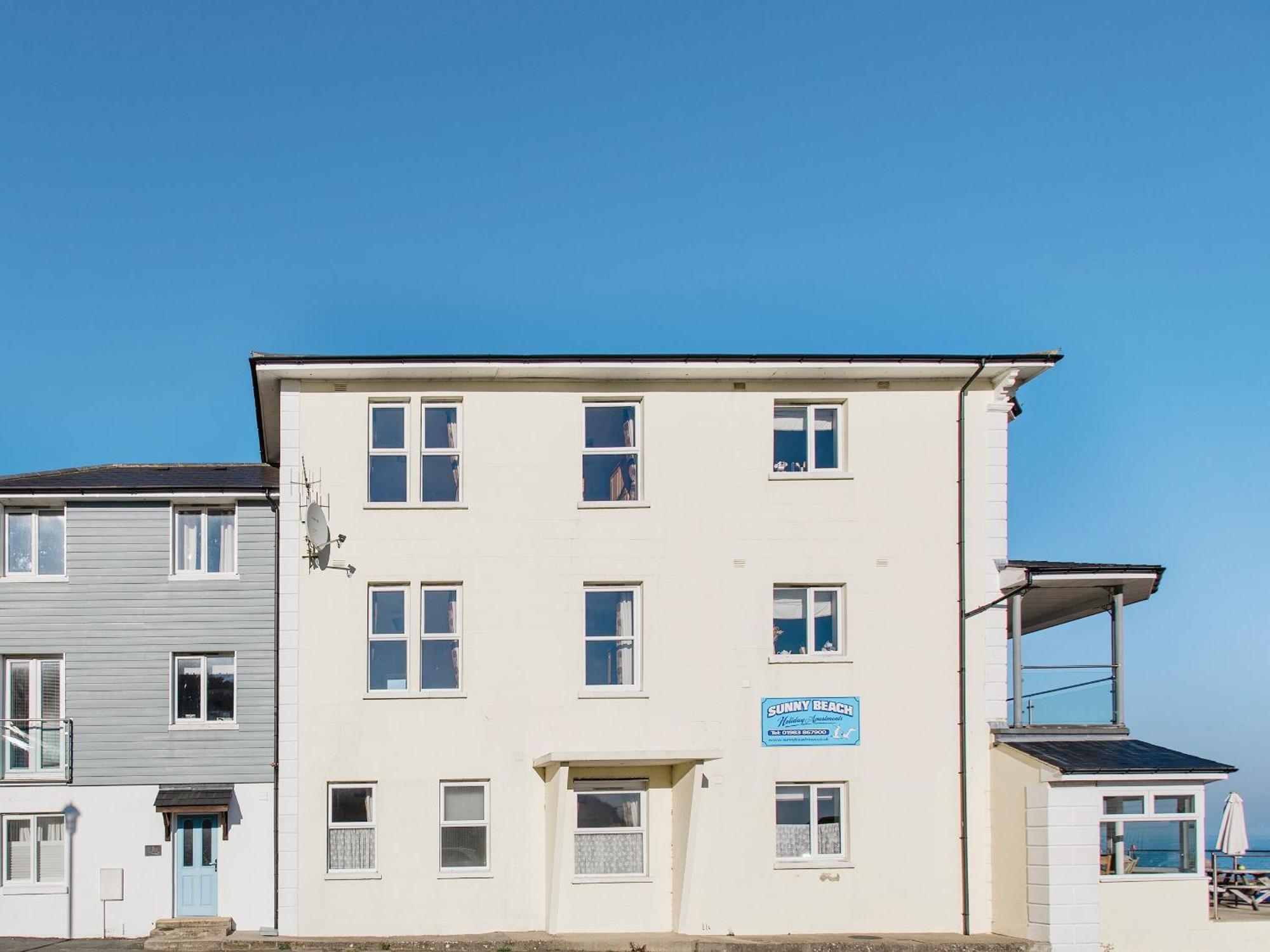 Sunny Beach Apartments Shanklin Eksteriør bilde