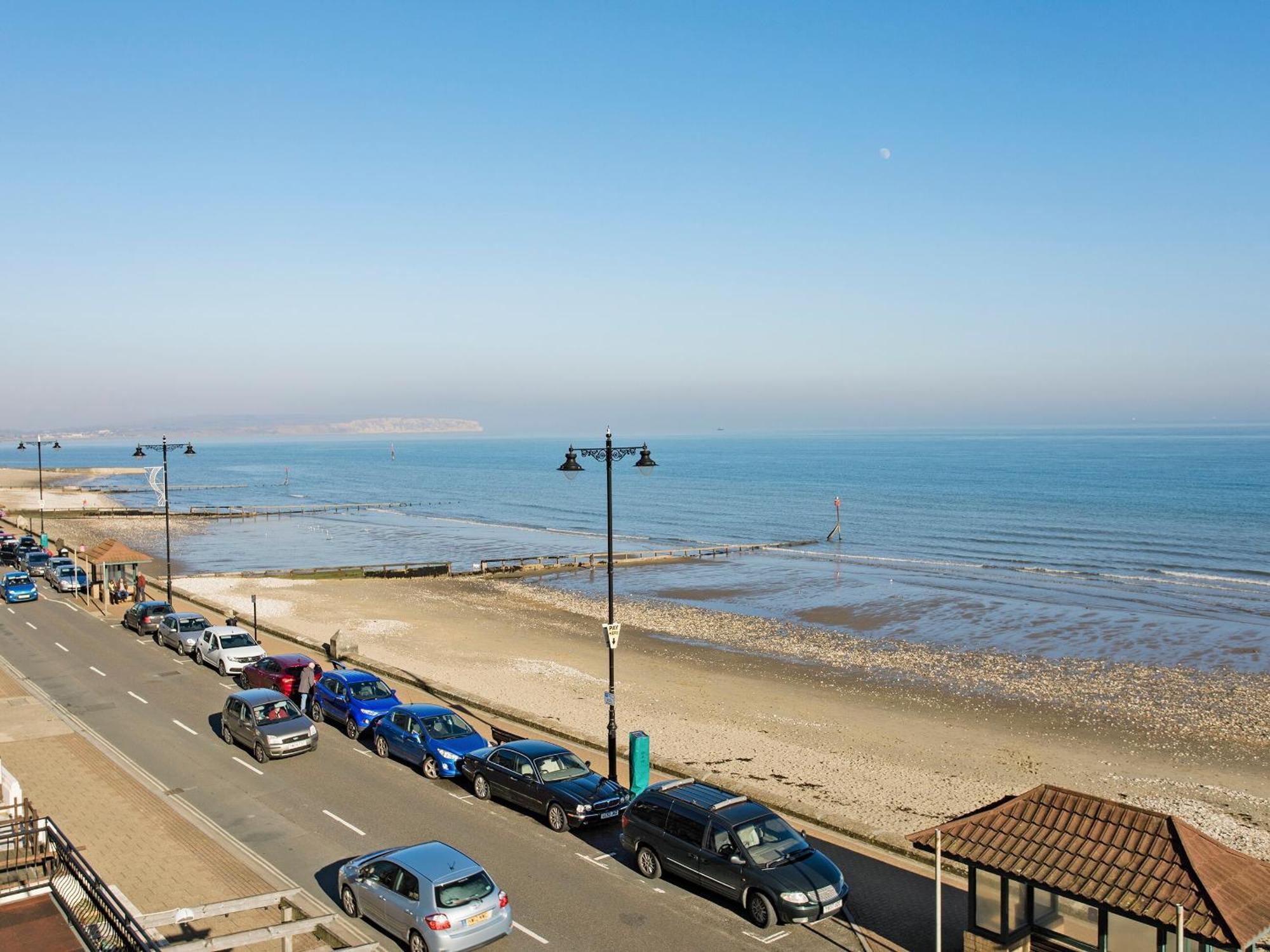 Sunny Beach Apartments Shanklin Eksteriør bilde